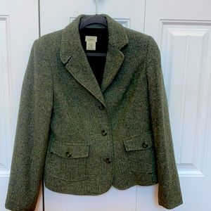 Beautiful wool and silk LL Bean blazer - a mix of green hues with pockets